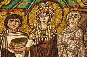 cosa vedere a Ravenna in un giorno se non il volto dell'imperatrice Teodora nella Basilica di San Vitale, uno dei mosaici più belli dell'arte bizantina