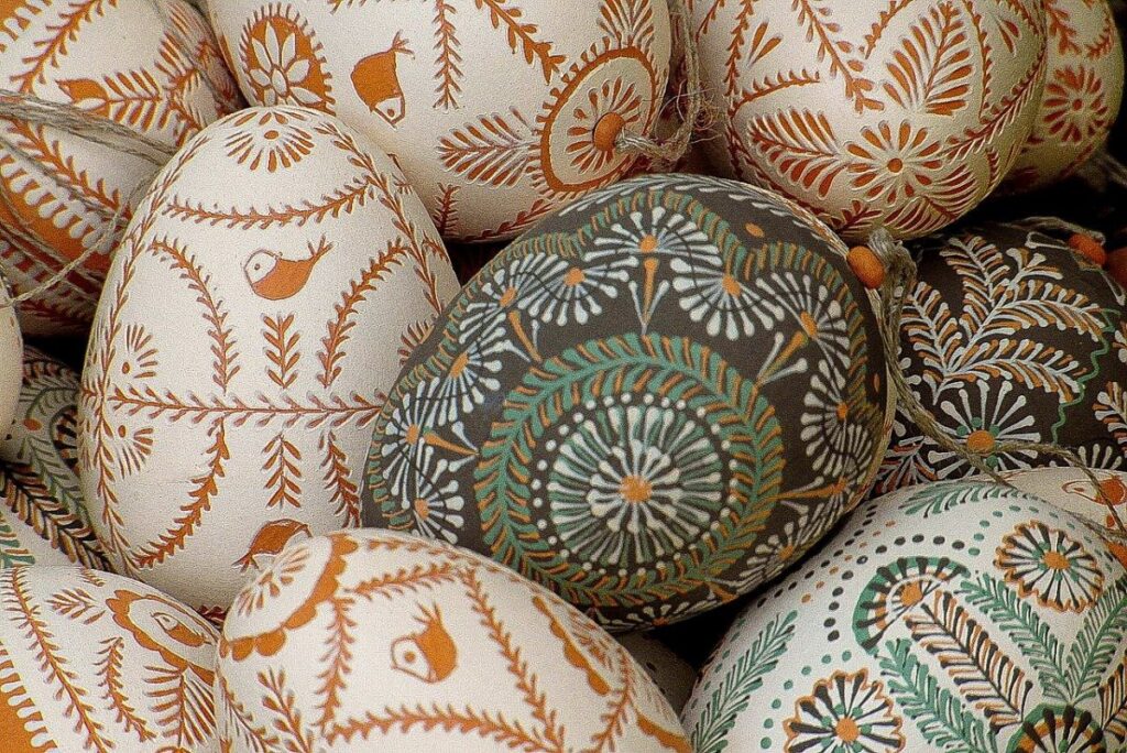 le uova colorate tipiche della Pasqua in Ungheria