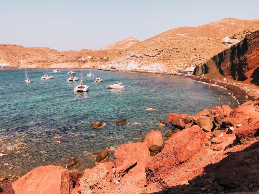 le spiagge vulcaniche di Santorini rendono quest'isola unica nel suo genere
