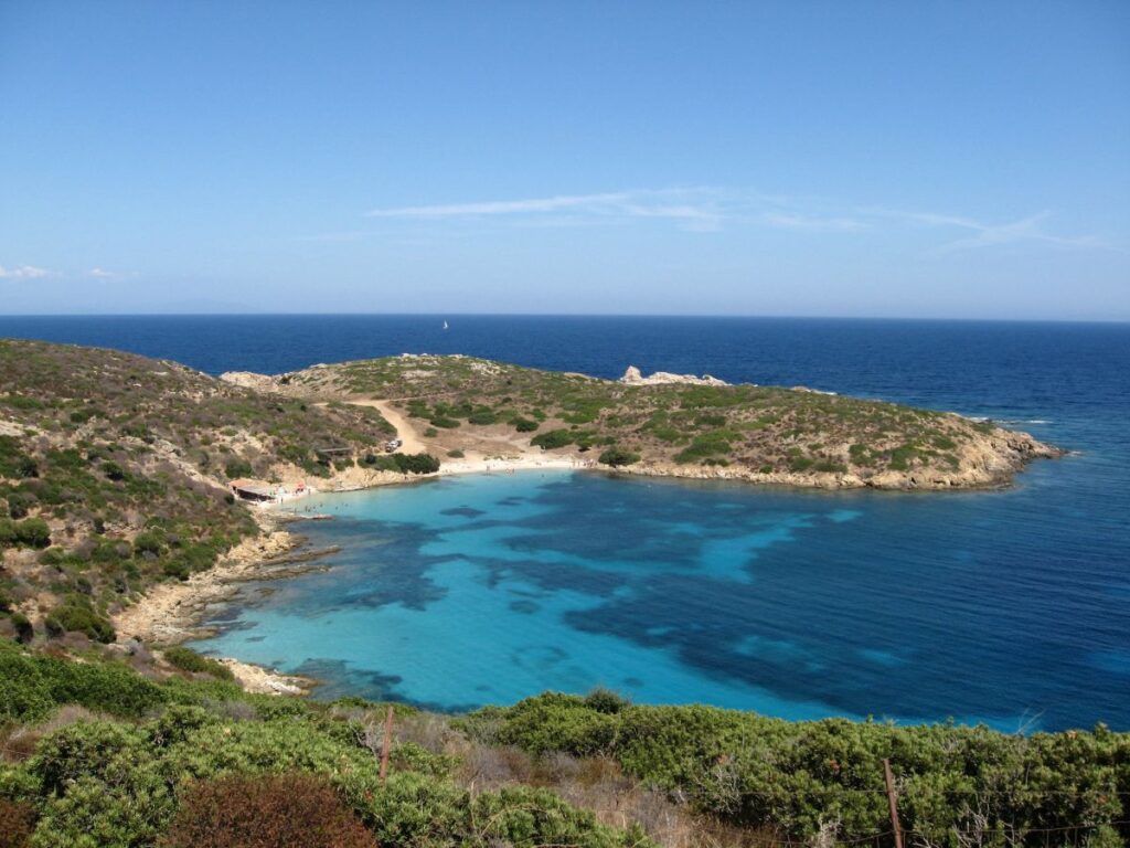tra le isole piccole italiane non si può non citare Asinara, dalle splendide colorazioni