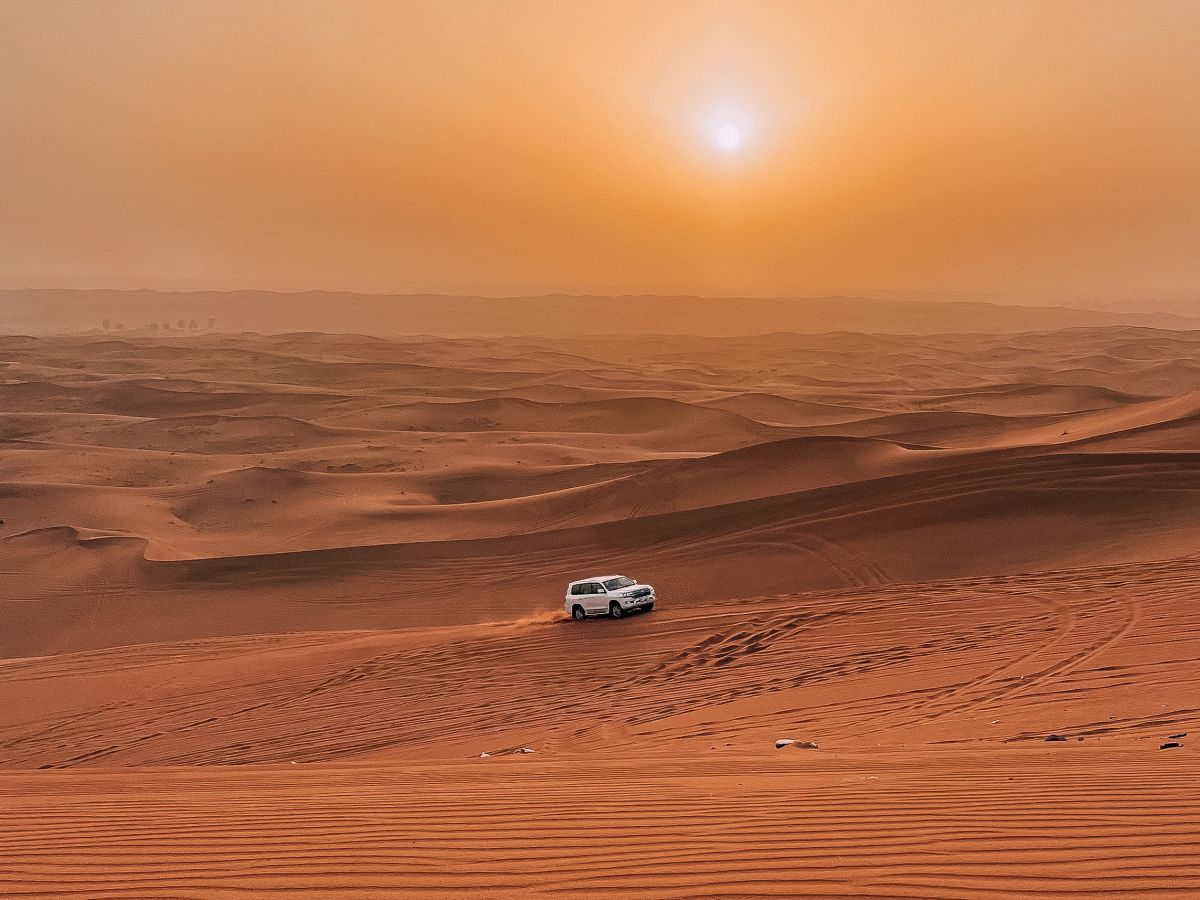Il dune bashing è uno sport d'avventura molto diffuso a Dubai e nelle aree desertiche