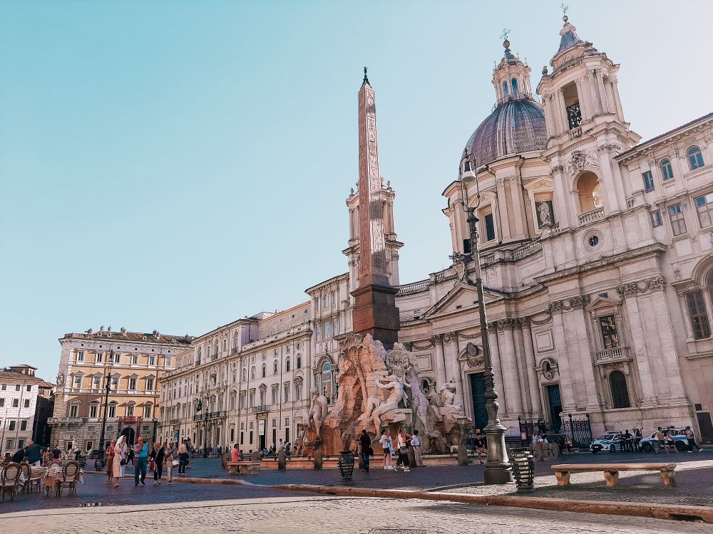 Tra le piazze più belle di Roma spicca sicuramente Piazza Navona, da non perdere