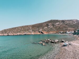 una tra le più belle spiagge di Naxos è Apollonas