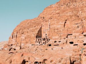 la Tomba dei Re tra le più belle costruzioni di Petra