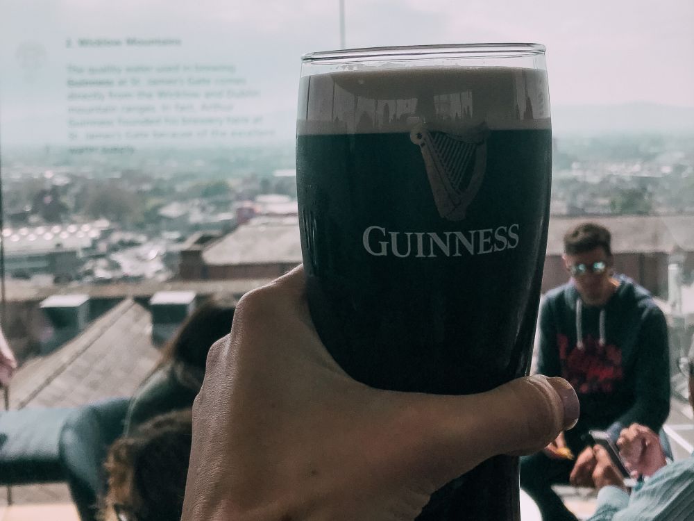 la birra scura più famosa al mondo ovvero la Guinness