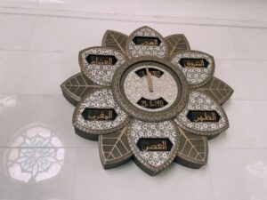 l'orologio della Grande Moschea di Abu Dhabi