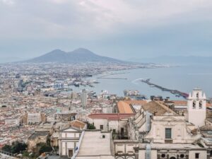 uno dei punti panoramici più belli di Napoli è quello di Castel Sant'Elmo