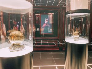 la sala dei palloni d'oro di Casa Milan è una delle più emozionanti