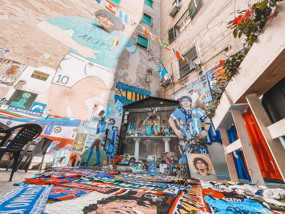 Maradona omaggiato ai Quartieri Spagnoli di Napoli