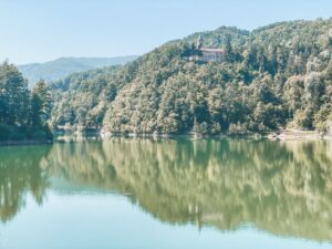 lago di Castel dell'Alpi sull'Appennino bolognese