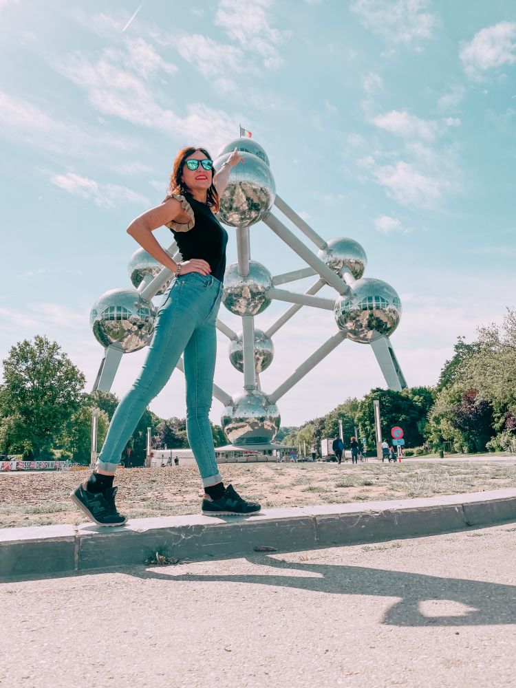 la foto con l'Atomium di Bruxelles