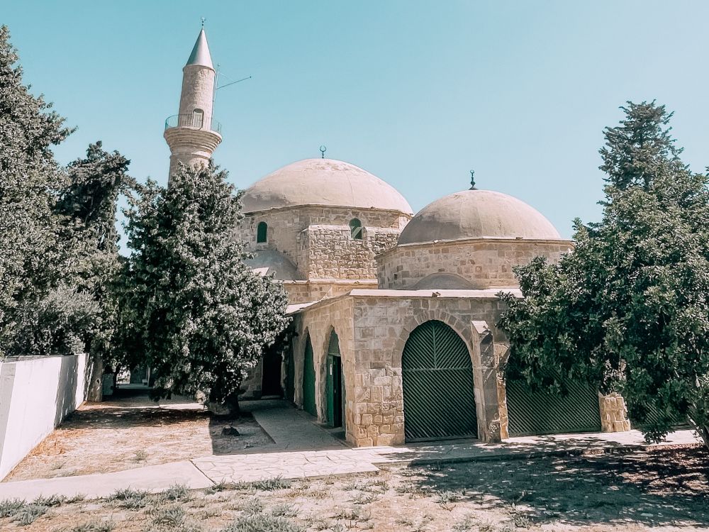 Moschea Hala Sultan Tekke presso il lago salato