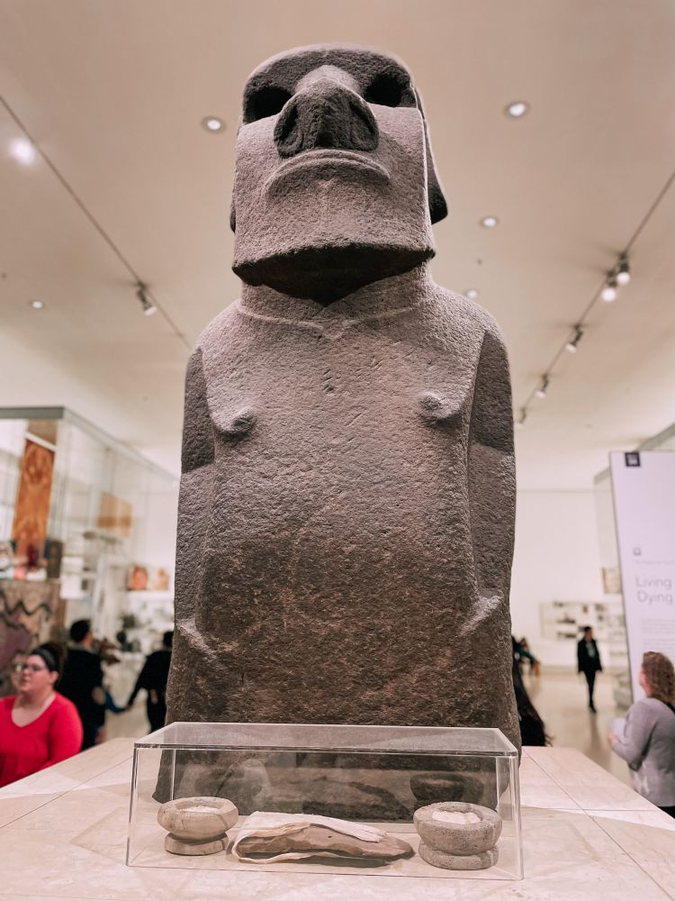 statua Moai presso British Museum a Londra