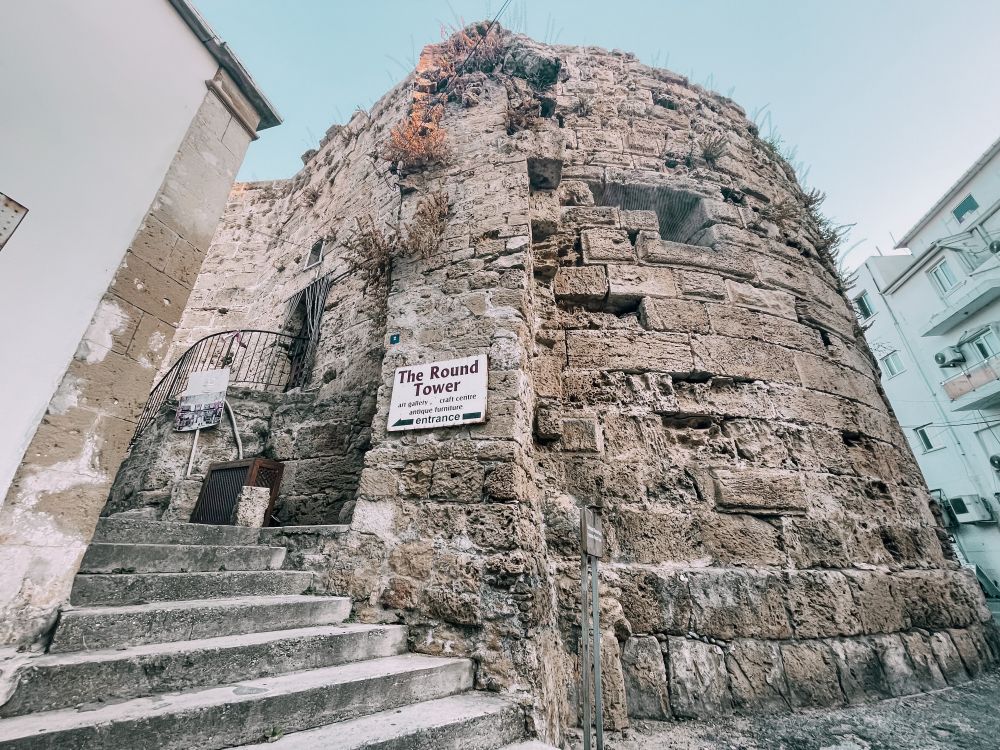 la Round Tower di Kyrenia a Cipro Nord
