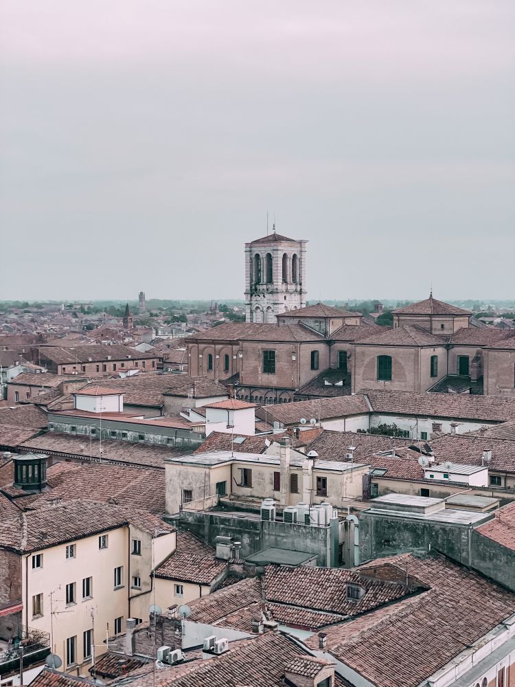 visuale panoramica su Ferrara dalla Torre dei Leoni