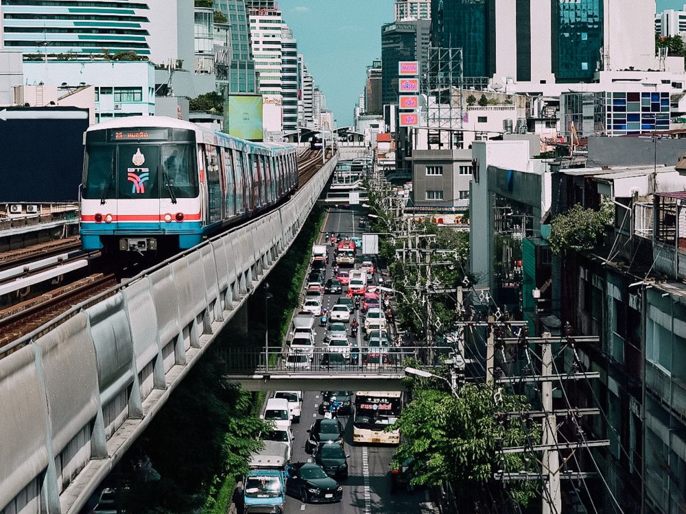 la ferrovia sopraelevata di Bangkok