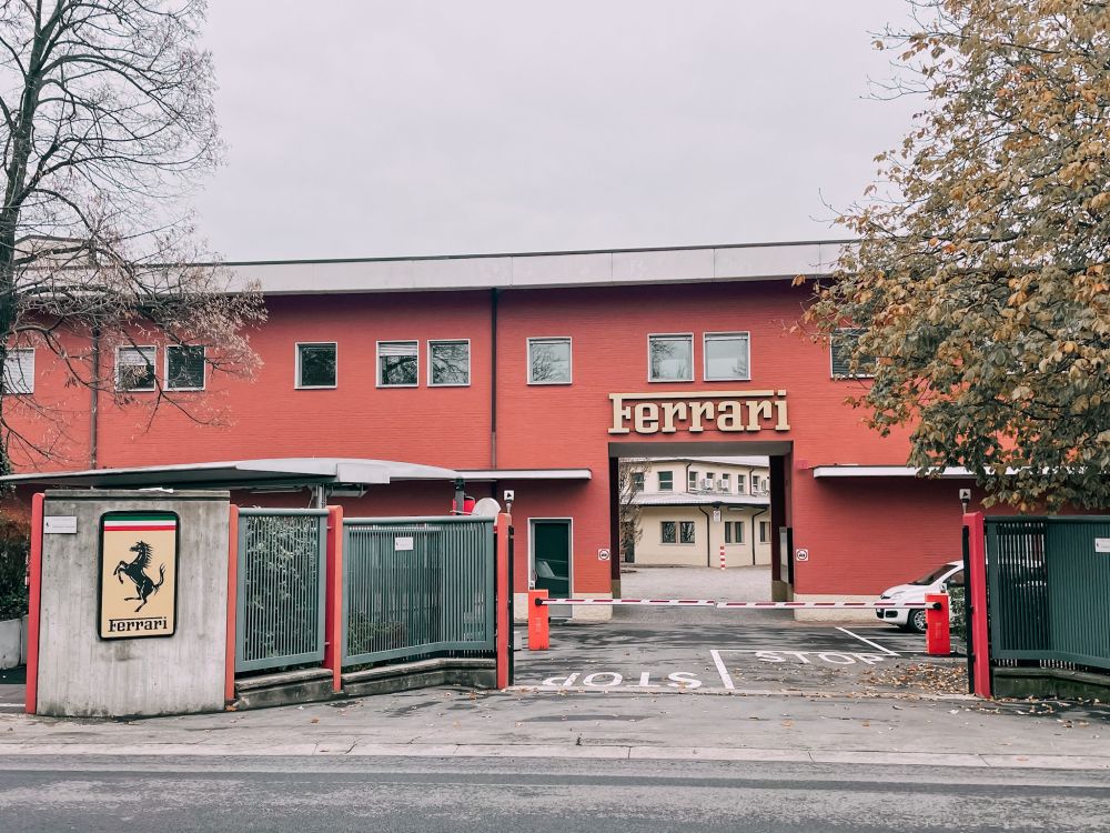 ingresso fabbrica Ferrari a Maranello