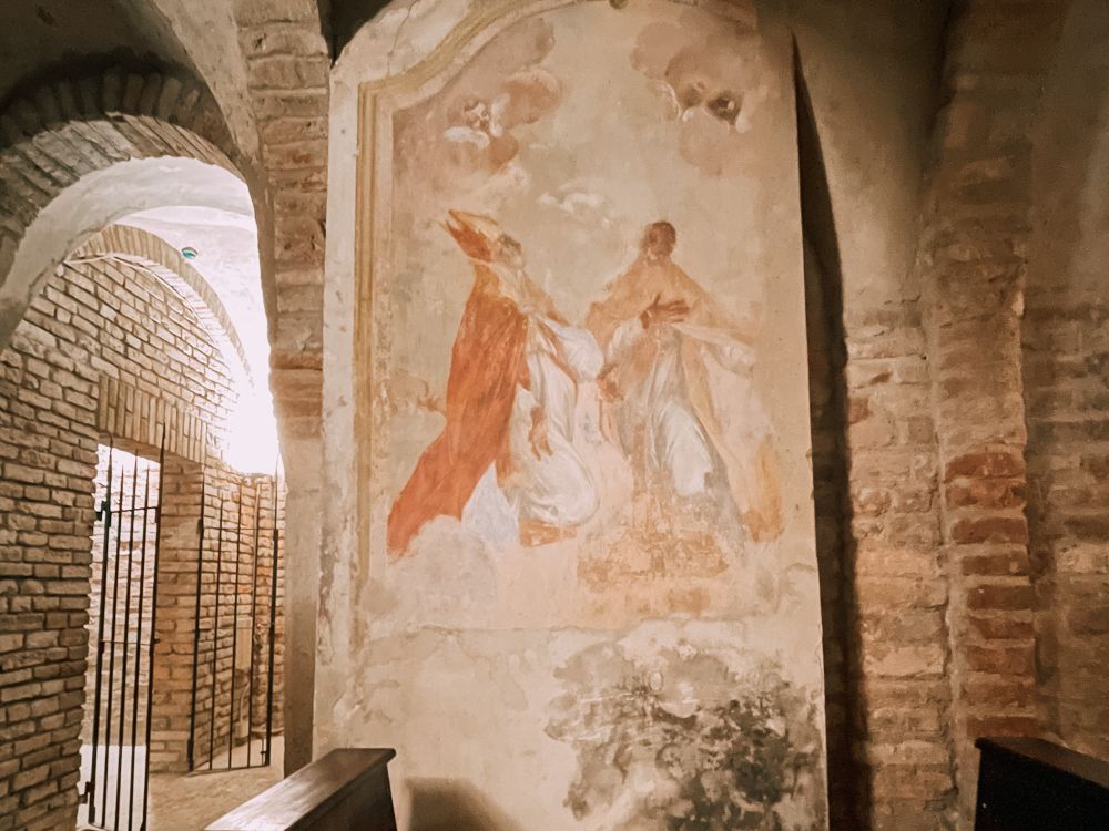 la raffigurazione di San Petronio e San Zama vescovi di Bologna all'interno della Cripta di San Zama