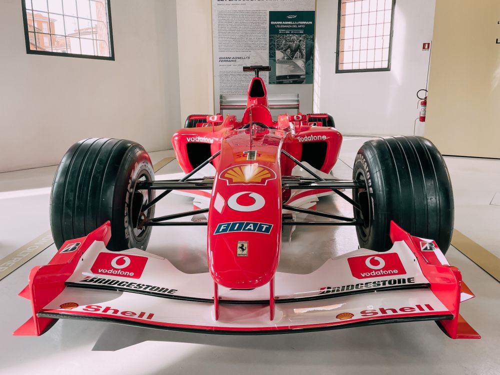 La Ferrari F2003 dedicata a Gianni Agnelli in mostra a Modena
