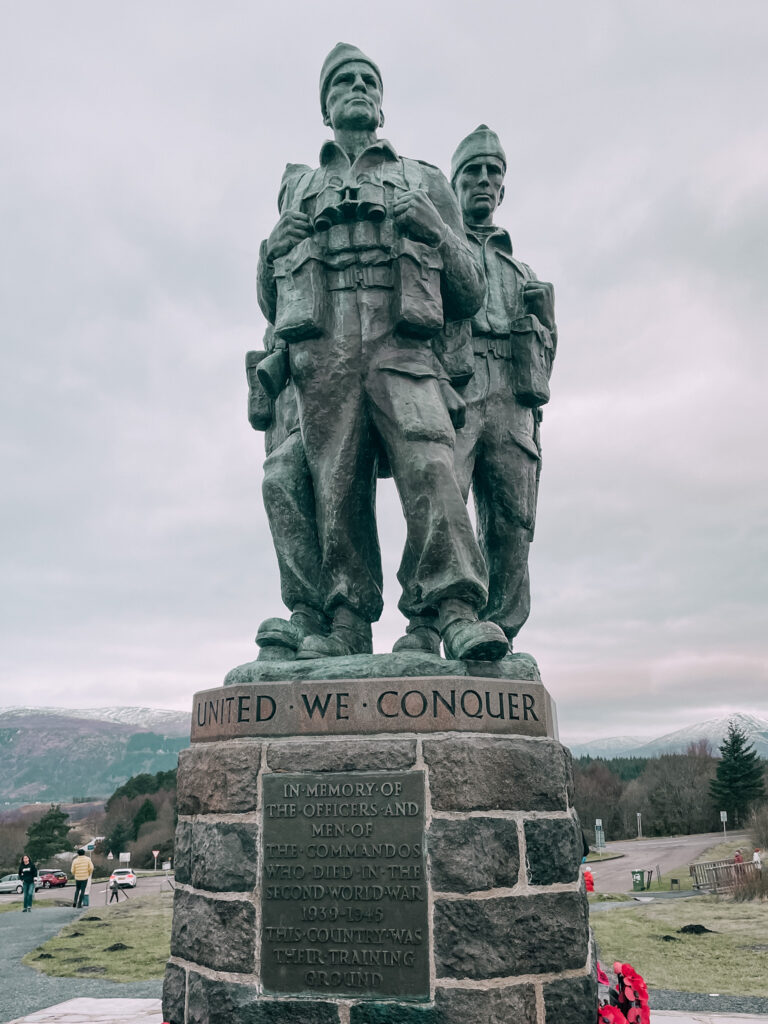 Commando Memorial situato all'ombra del Ben Nevis