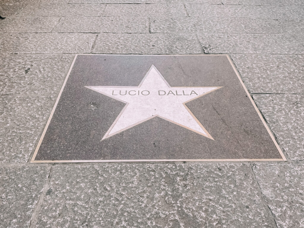 stella di Lucio Dalla nella Strada del Jazz di Bologna