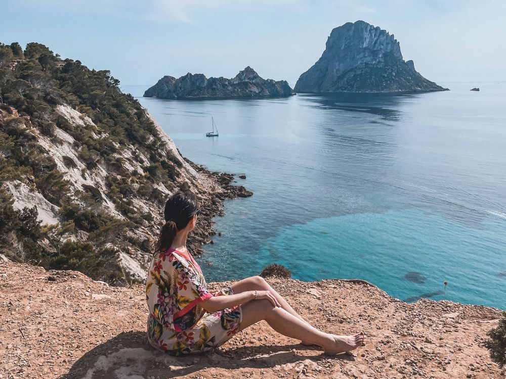 l'isola di Es Vedrà a Ibiza è molto suggestiva