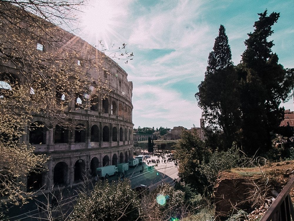 un angolo del Colosseo di Roma