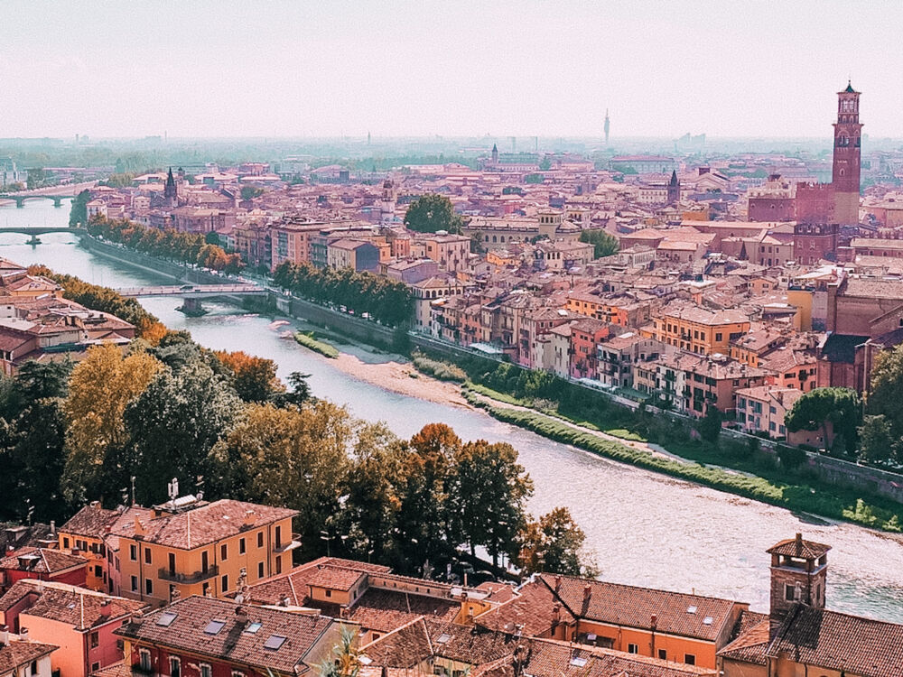 la città di Verona vista dall'alto