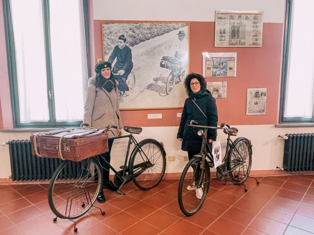 con la mia guida Valeria nel museo don Camillo e Peppone a Brescello