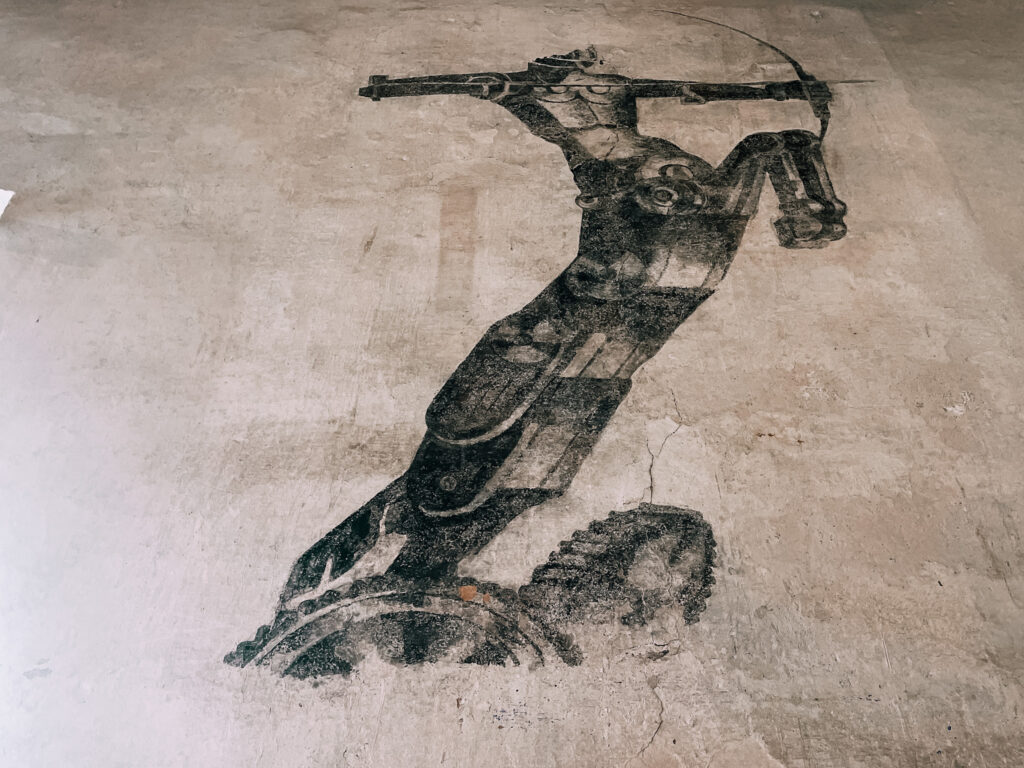 il centauro meccanico nella Sala dei Giganti alla Rocca dei Bentivoglio