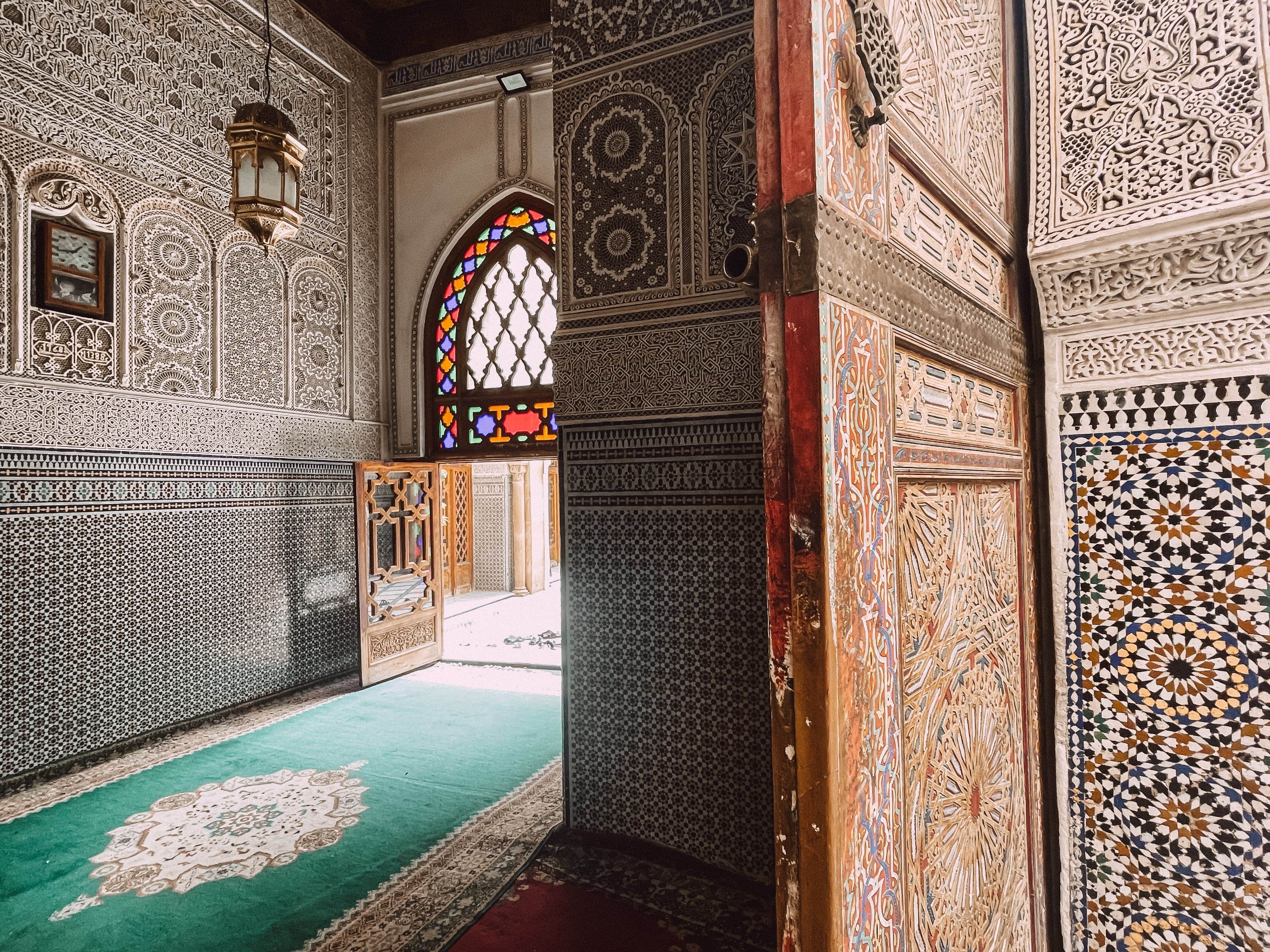 particolare di una delle porte del Mausoleo Sidi Ahmed Tijani di Fes