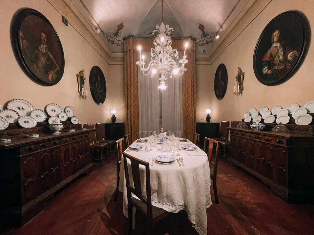 sala da pranzo di Palazzo Tozzoni a Imola