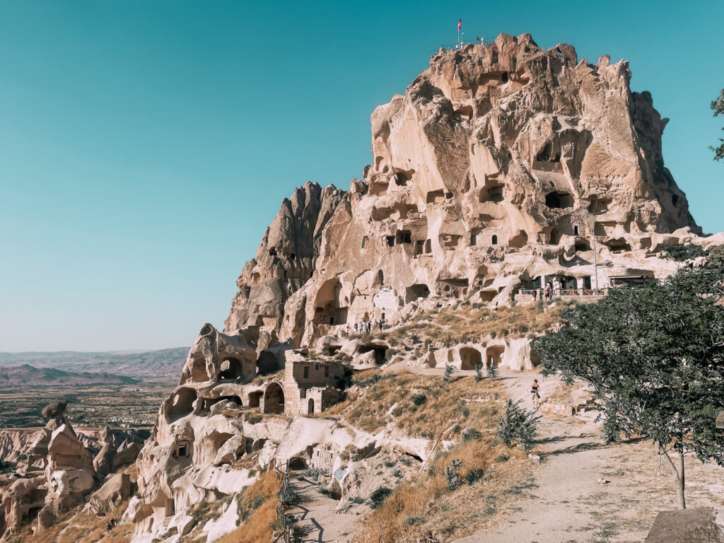 Uchisar con il suo castello nella roccia