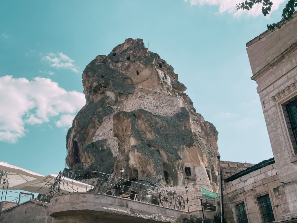 Ortahisar ed il suo castello nel tufo