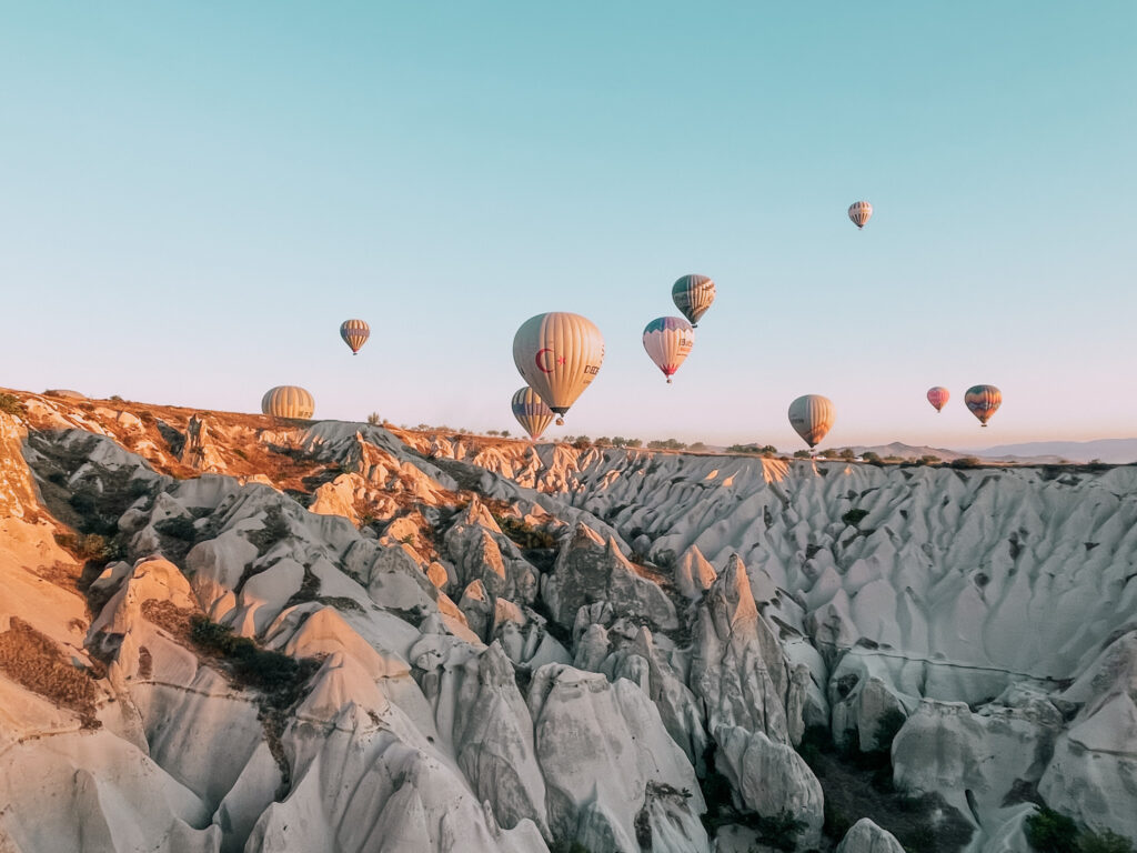 sorvolare in mongolfiera le valli della Cappadocia