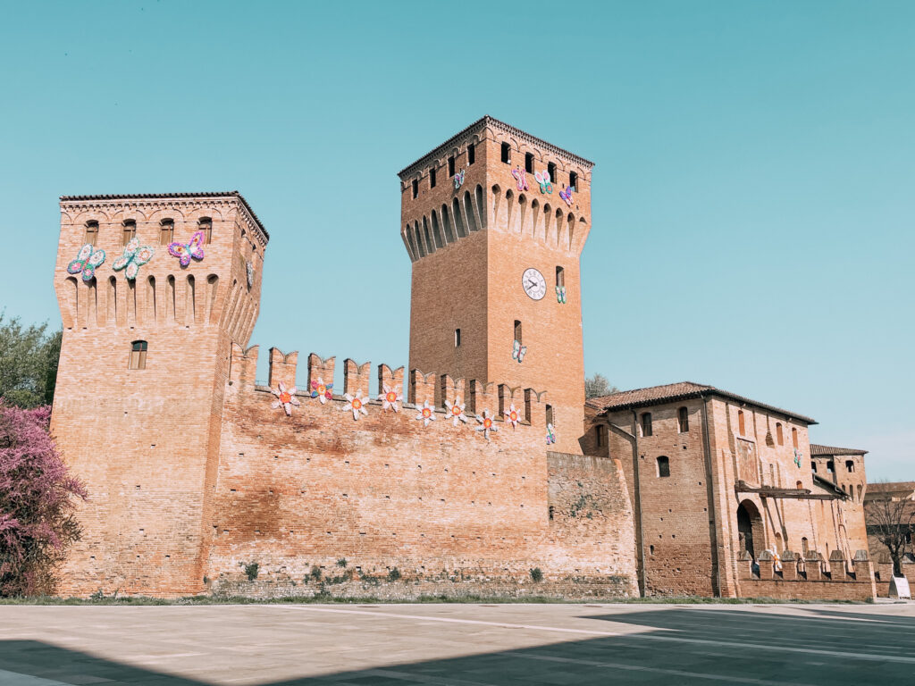 le mura del castello di Formigine
